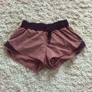 🚨RARE ORANGE/PINK LULU SHORTS🚨